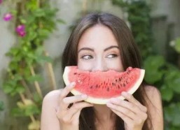 吃瓜星娱乐90后宝妈,娱乐八卦中的温馨生活