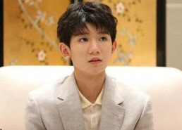 吃瓜娱乐完整版王源,吃瓜娱乐背后的成长与蜕变