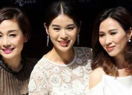 娱乐明星吃紫薇瓜视频,娱乐界紫薇瓜美食盛宴