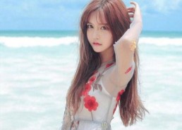 娱乐吃瓜君韩安冉,从网红到明星，她如何成为娱乐界的“吃瓜女王”？