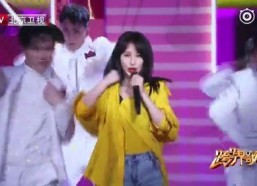 朱百万夫妇娱乐吃瓜,揭秘娱乐圈背后的甜蜜与苦涩