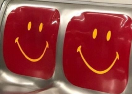 娱乐吃瓜的文案搞笑,笑料百出，吃瓜群众笑翻天！