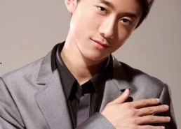 张一山娱乐圈吃瓜视频,揭秘明星幕后生活