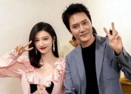 娱乐吃瓜最新爆料大s,豪门生活再起波澜，娱乐圈再掀波澜