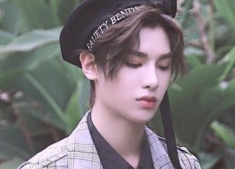 娱乐圈吃瓜直播间黄明昊,娱乐圈吃瓜直播间的焦点人物